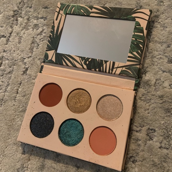 Dose of colour palette💛 - Picture 2 of 2